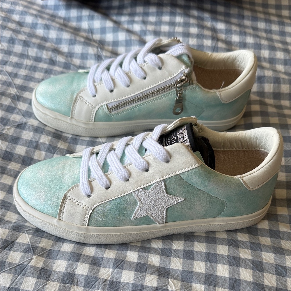 Vintage Havana Kids Sneakers in Mint and White - Picture 2 of 6